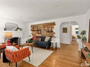 8627 9th Ave SW, Seattle, WA 98106