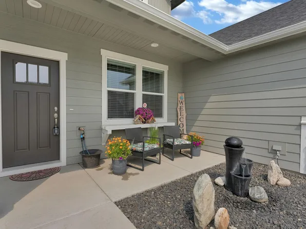 1810 S Donwood St, Greenacres, WA 99016