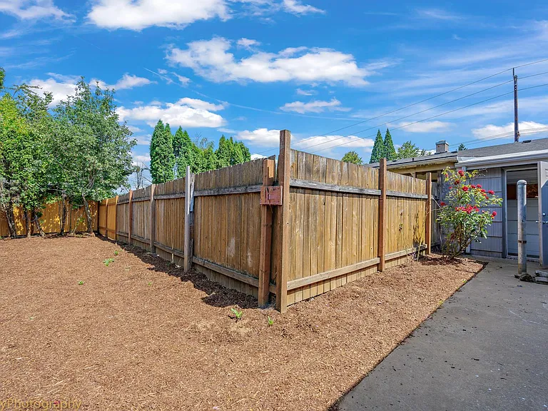 1327 SE 182nd Ave #B — Photo 12
