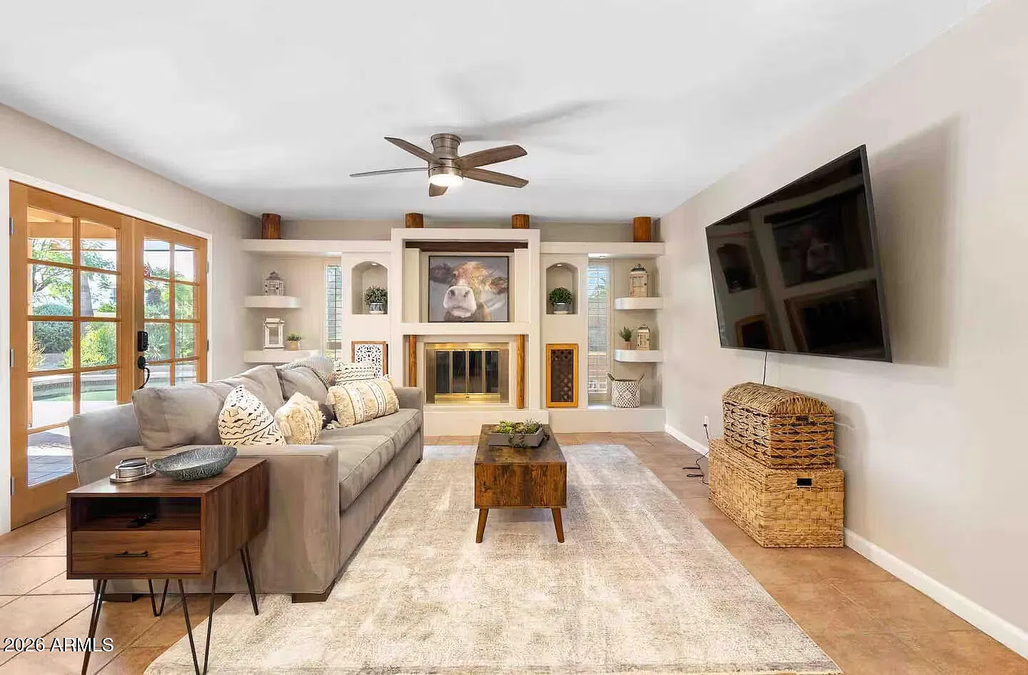 3 bed, 2.0 bath, 1808 sqft, $3,750 — Photo 2