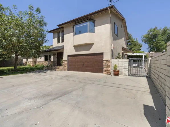 9144 Del Arroyo Dr, Sun Valley, CA 91352