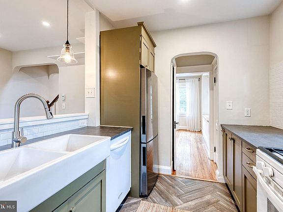 4th image of 3210 Juneau Pl