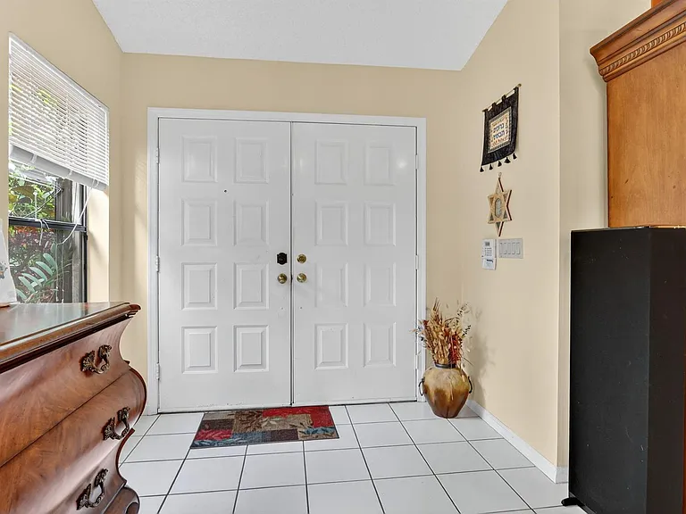 20803 Cabrillo Way — Photo 5