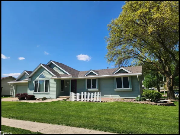 910 Linda Dr, Atlantic, IA 50022