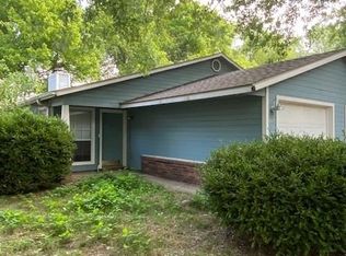 726 W Van Gogh Pl, Fayetteville, AR 72703