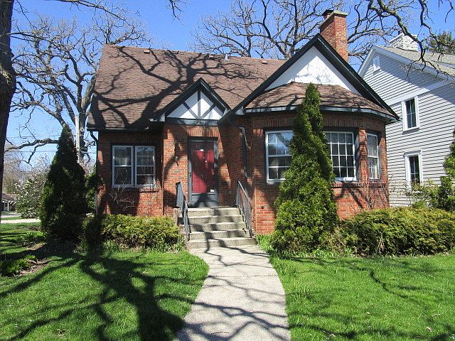 1st image of 320 Laurel Ave