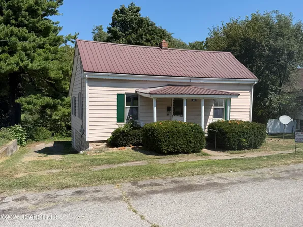 402 E Howard St, California, MO 65018