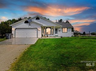 17030 Elmcrest Dr, Caldwell, ID 83607