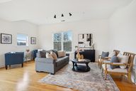 Westmere-001.jpg