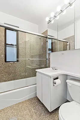 Rented by REAL New York | media 24
