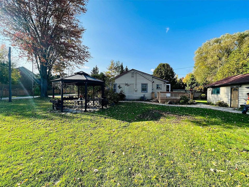 1st image of 19 Lake Dr N