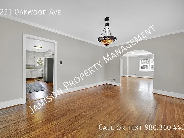 1221 Oakwood Ave — Photo 9