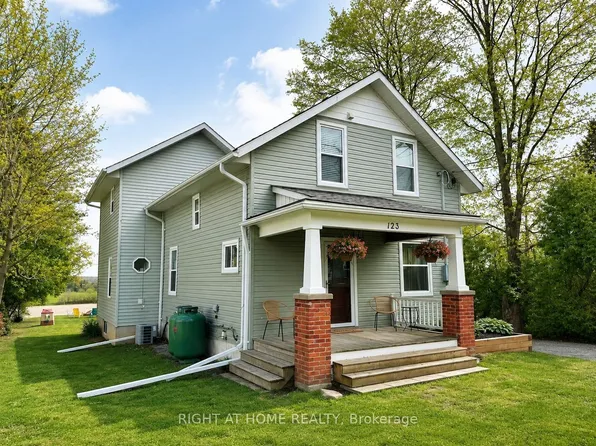 123 John St, Kawartha Lakes, ON K0M 2M0