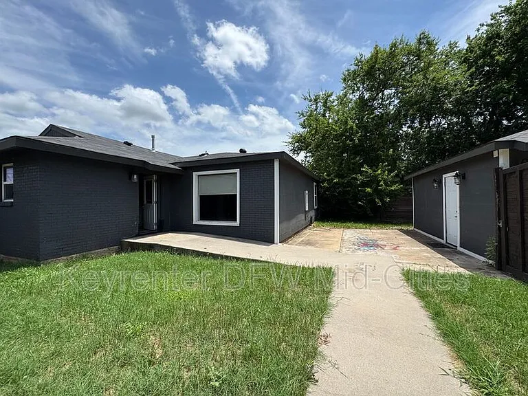 2703 Downing Ave — Photo 34