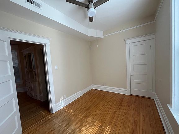 5th image of 3349 W Beach Ave #1