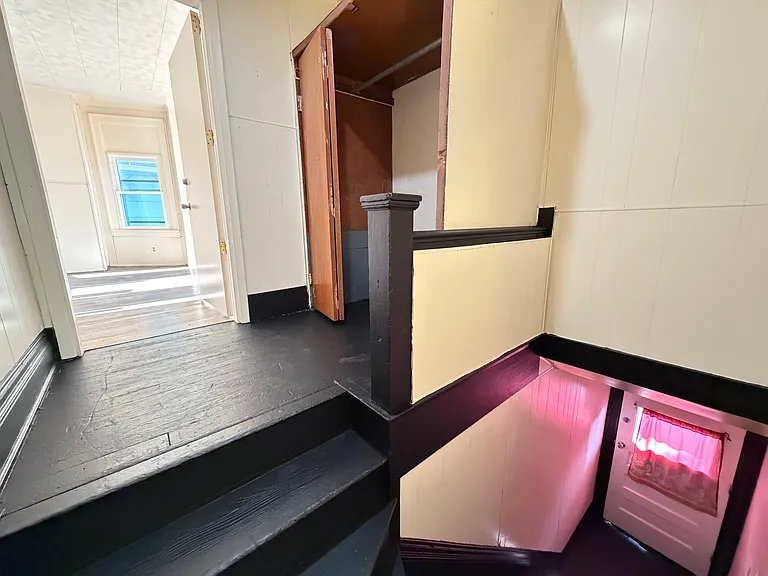 67 Barton St #2 — Photo 5