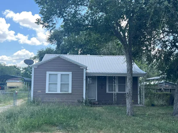 720 Loma St, Alice, TX 78332