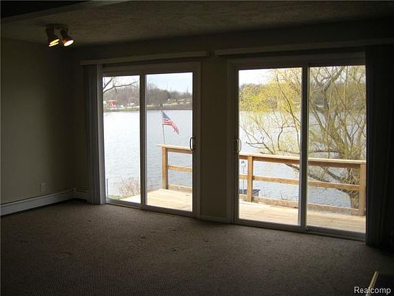 3rd image of 9840 Galatian Dr