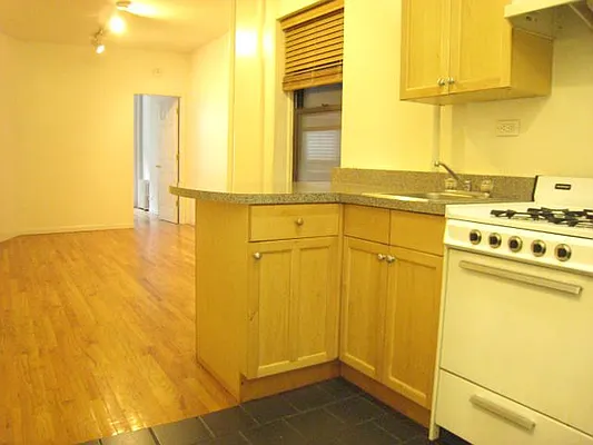 Rented by Cooper & Cooper Real Estate | media 8