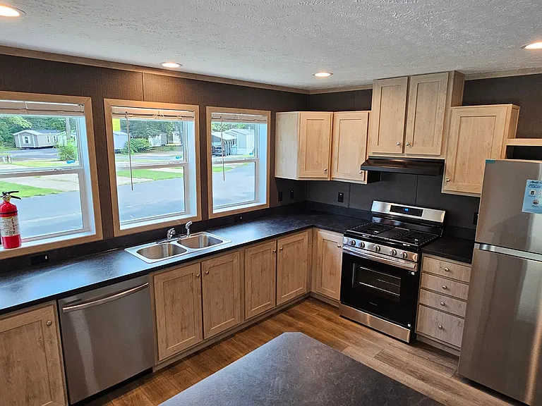 Norton Shores — Photo 15