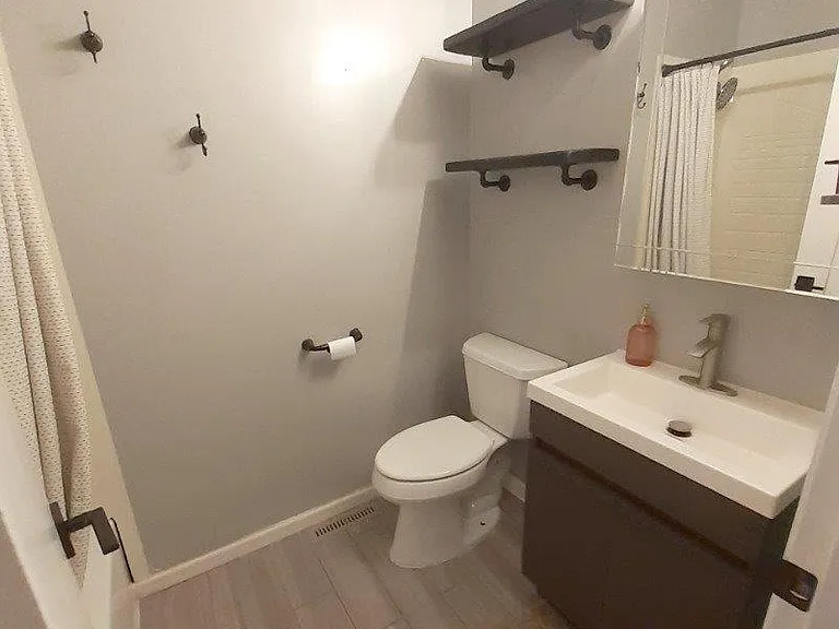 Full Bath (main level)