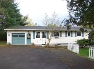 5290 Church St, Munnsville, NY 13409
