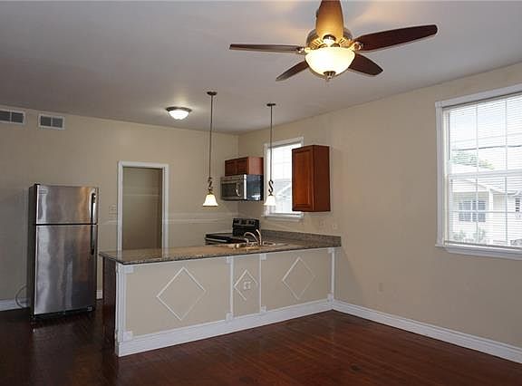 4th image of 4301 S Derbigny St