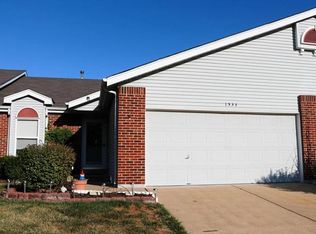 1533 Lienemann Dr, Saint Peters, MO