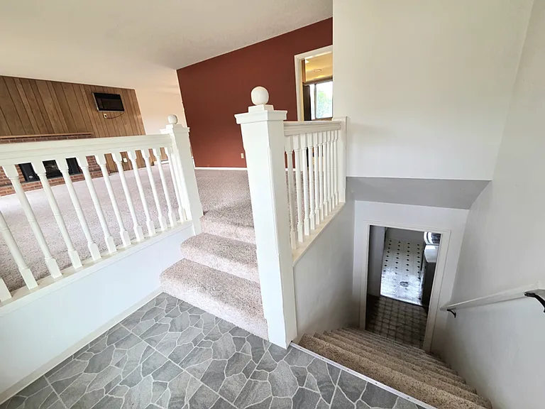 1616 Jefferson St — Photo 9