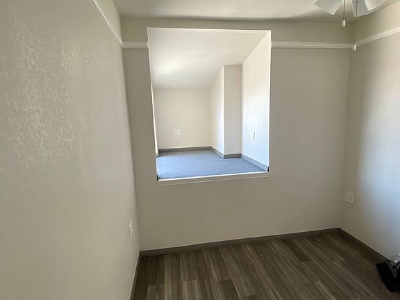 4th image of 971 W Main St #D