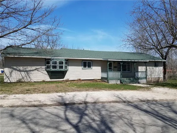 421 W 5th St, Eldon, MO 65026