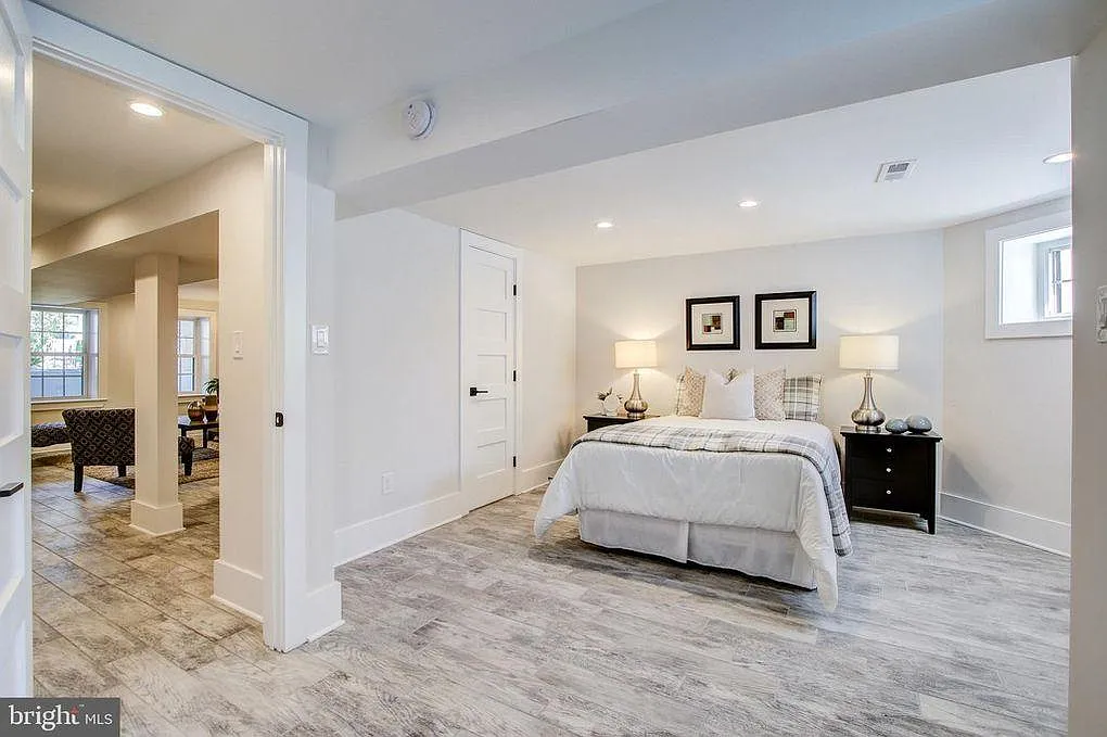 649 K St NE — Photo 4