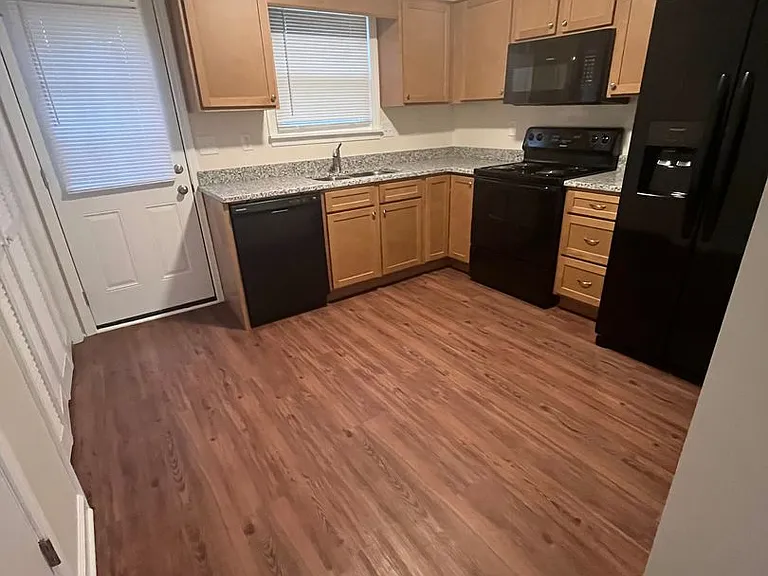 228 Bridgefield Pl — Photo 12