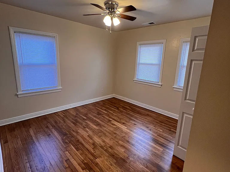 1433 Minefee St — Photo 18