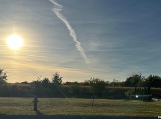 109 Sable Ln, Washington, IL 61571