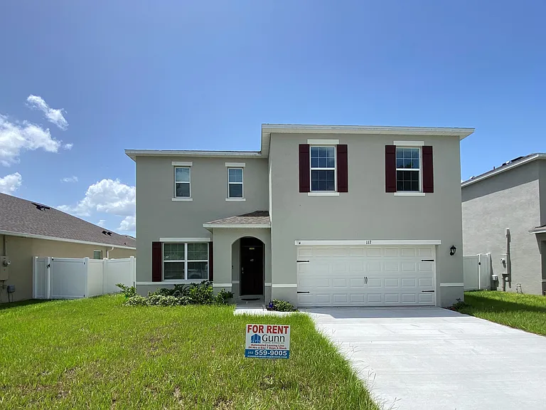 117 Juniper Way — Photo 1