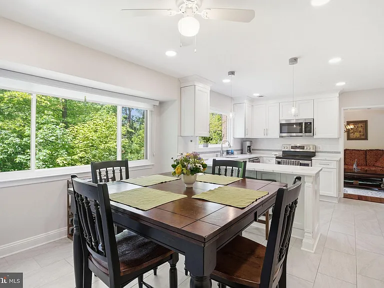 1509 Farsta Ct — Photo 12