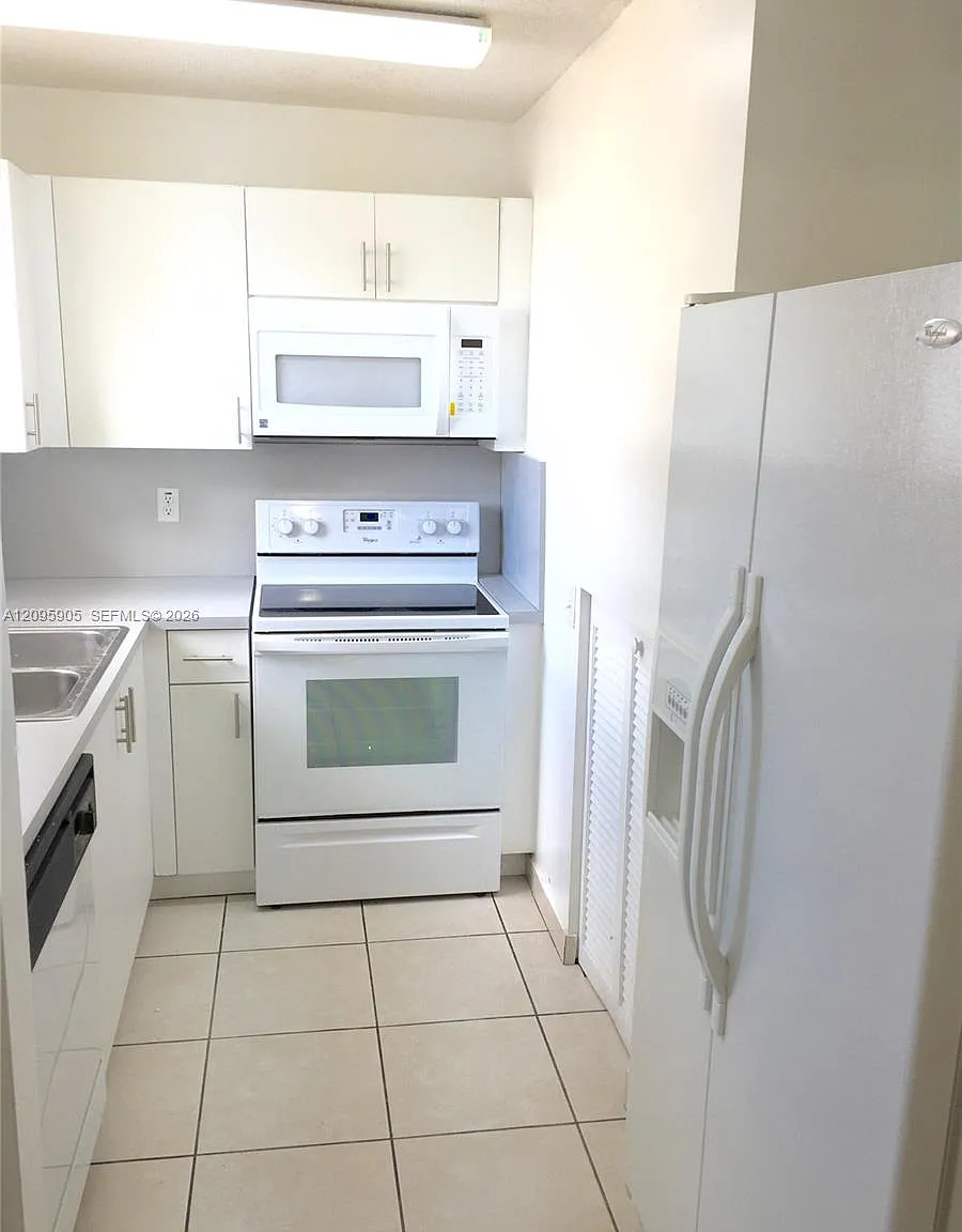 Tamarind Grove Villas — Photo 2