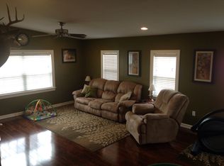 1405 Sebastopol Rd, Highland, IL 62249