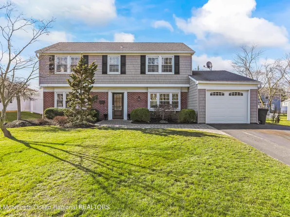 40 Brookview Lane, Aberdeen, NJ 07747