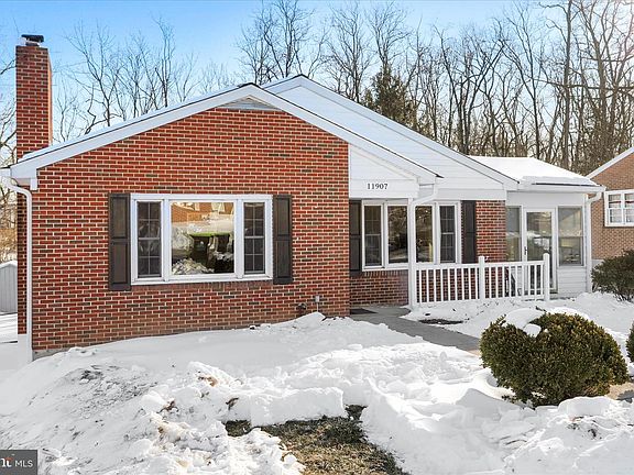 2nd image of 11907 Wesley Dr