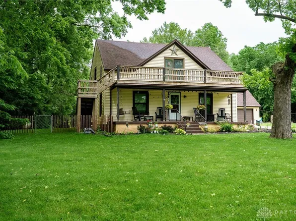 2846 Graf Mill Rd, Bellbrook, OH 45305