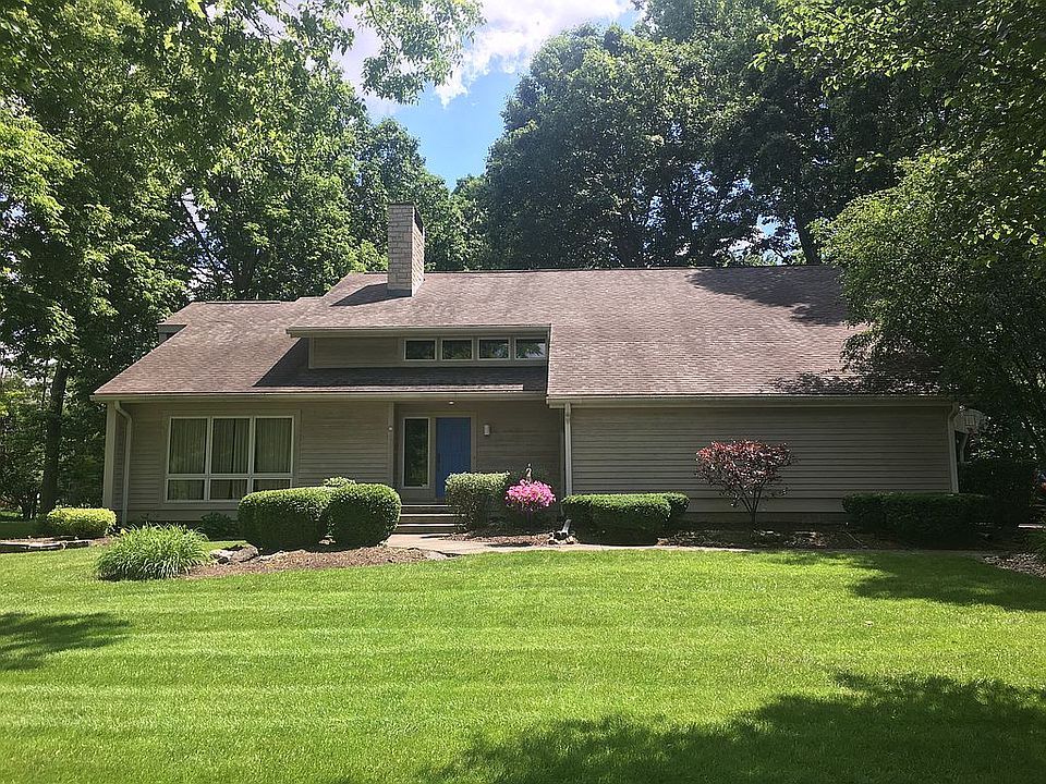 1st image of 935 Toulon Ave
