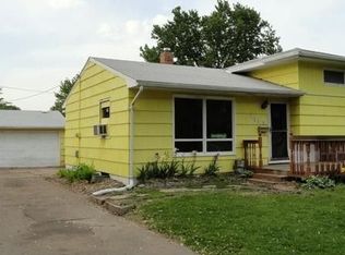 2355 16th Ave E, North St Paul, MN 55109