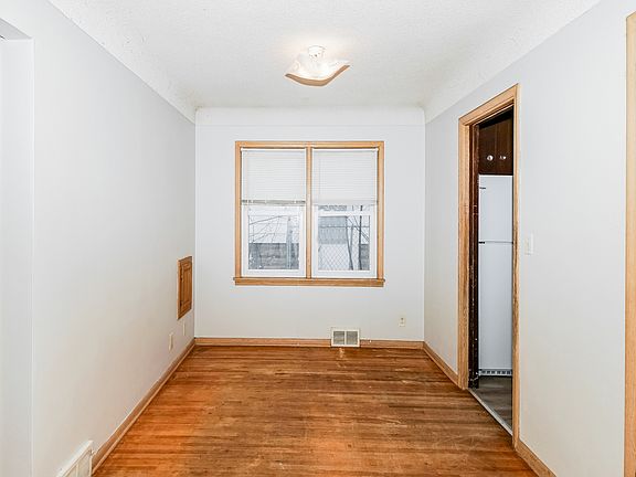 003-photo-dining-room-12558446 - Copy_03112023