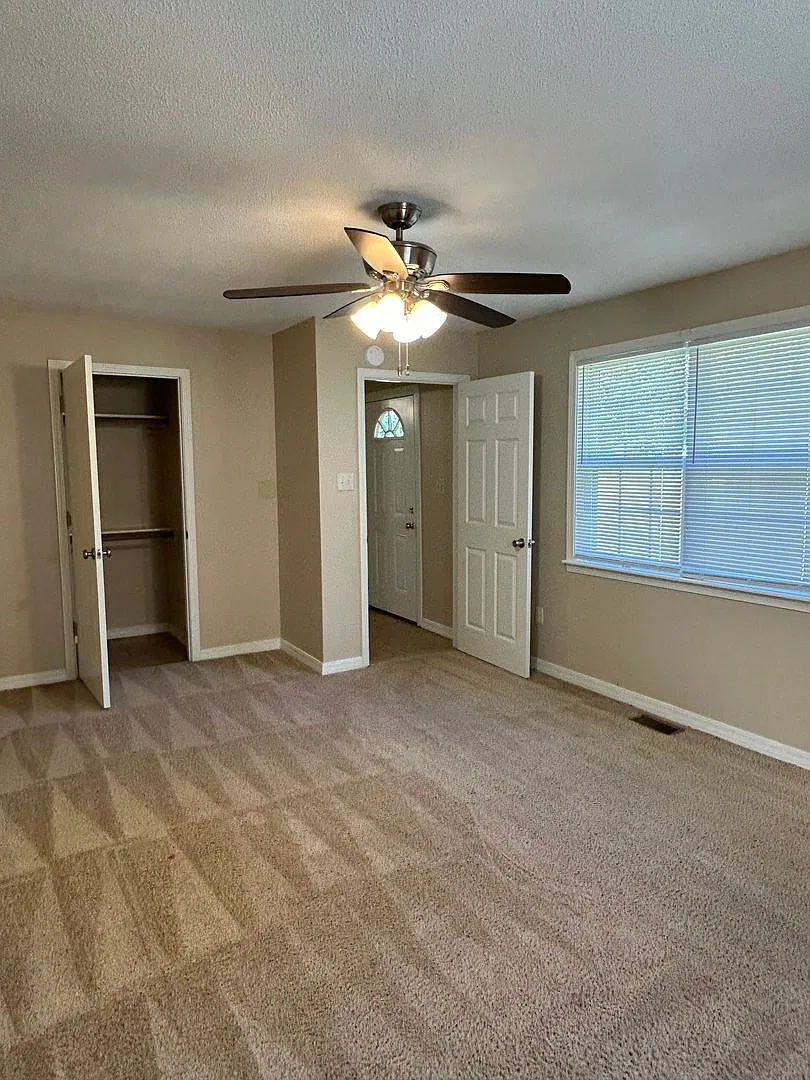 77 Cannan Ln — Photo 3