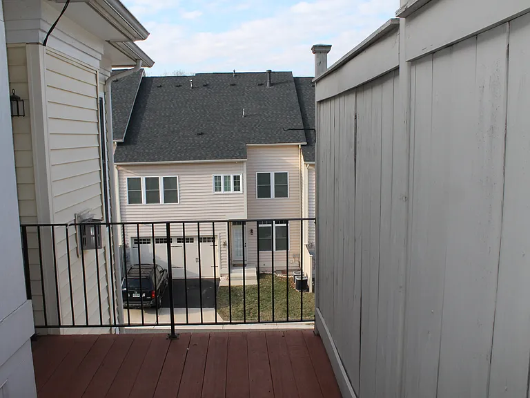 24907 Earlsford Dr — Photo 49
