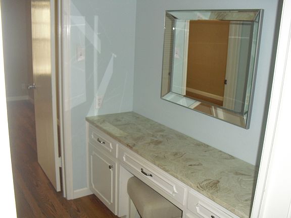 5th image of 3730 Fairfield Ave Unit 237