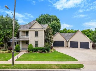 1025 W Main St, Waxahachie, TX 75165