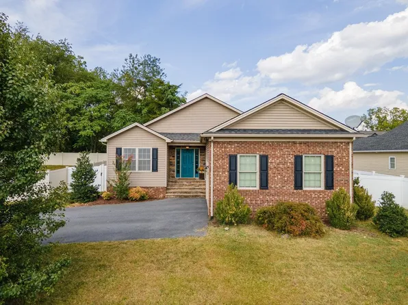 1166 Landon Dr, Harrisonburg, VA 22801